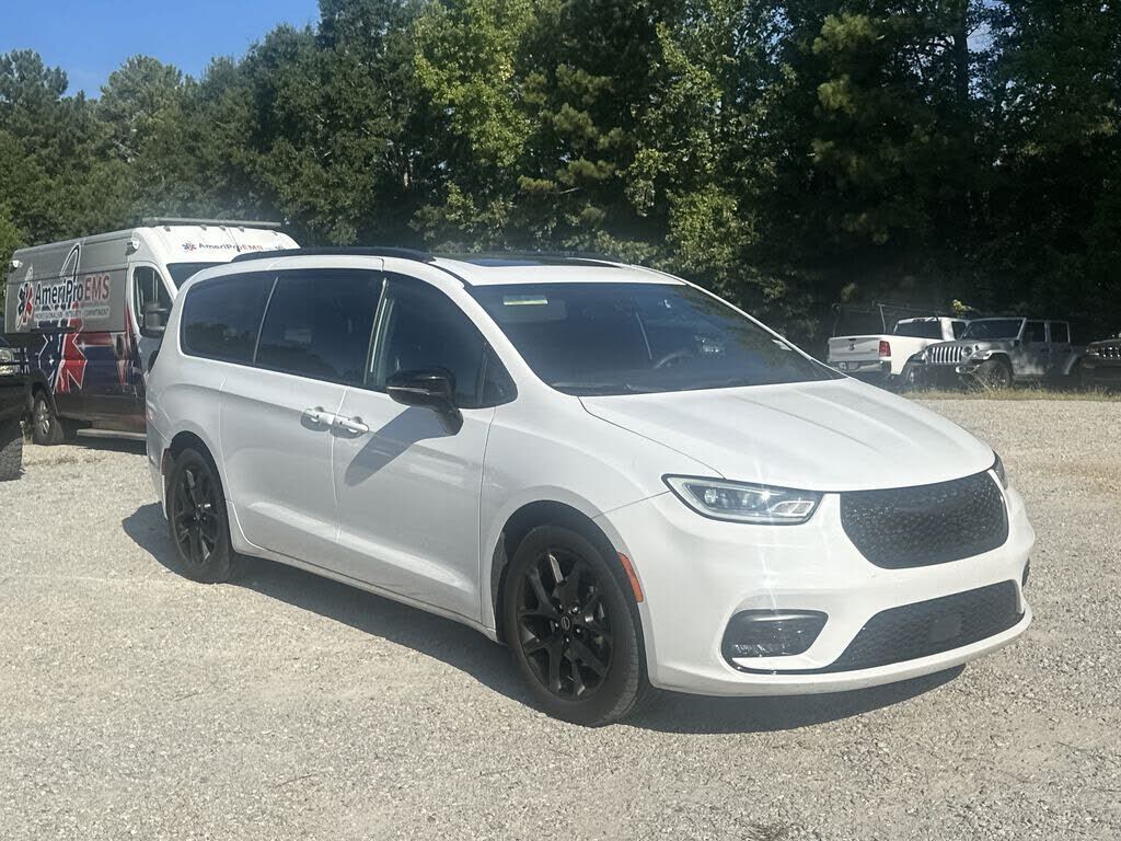 2025 CHRYSLER Pacifica