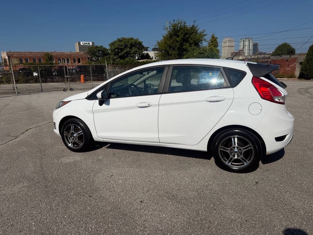 2017 FORD Fiesta