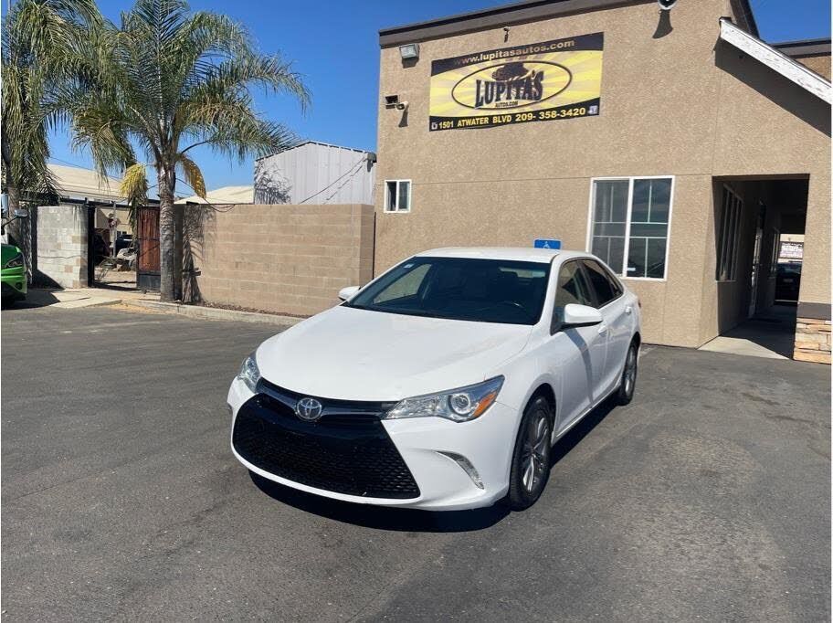 2017 TOYOTA Camry