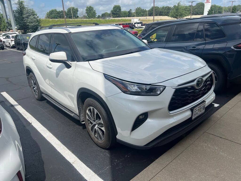 2020 TOYOTA Highlander