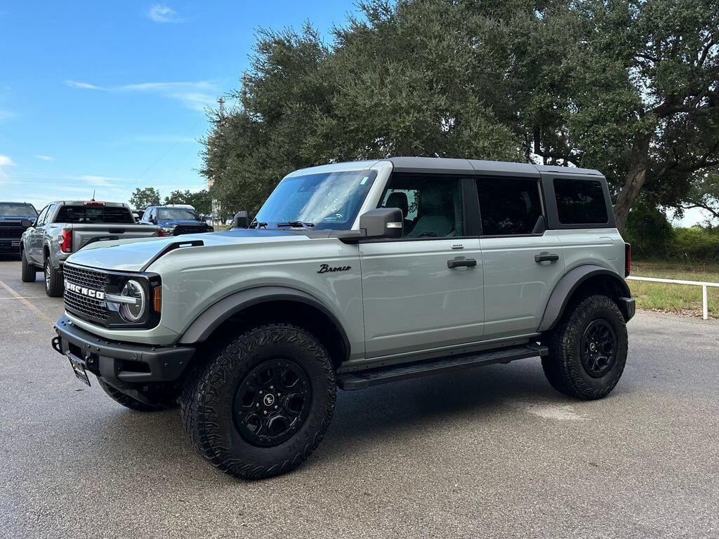 2023 FORD Bronco