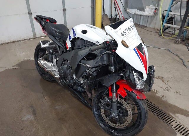 2012 HONDA CB