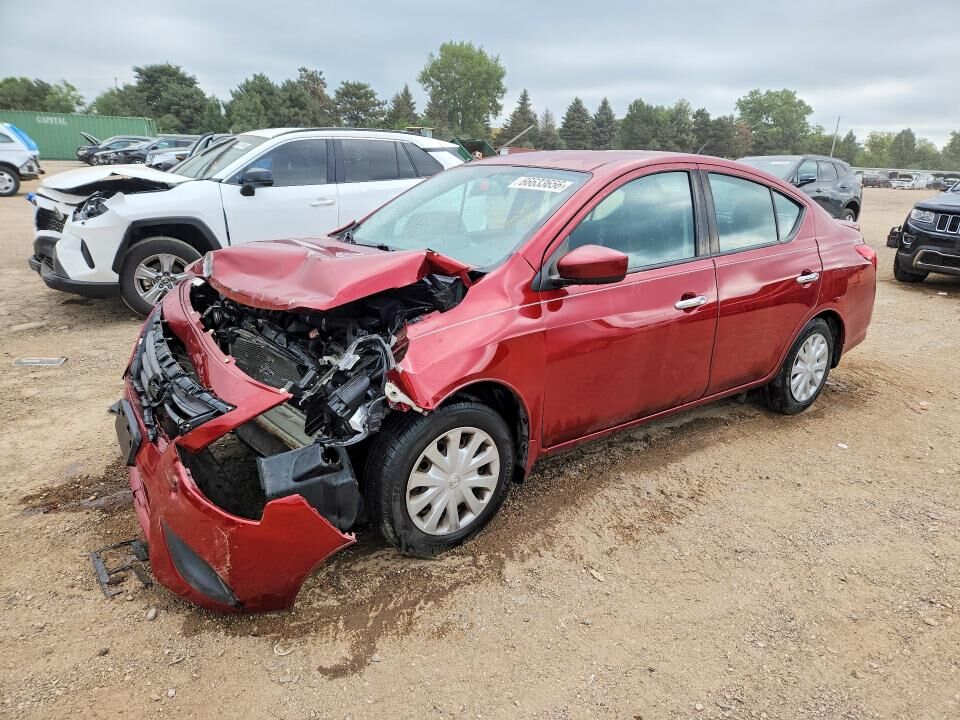 2017 NISSAN Versa