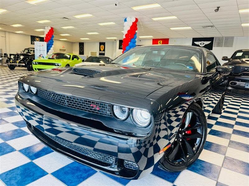 2019 DODGE Challenger