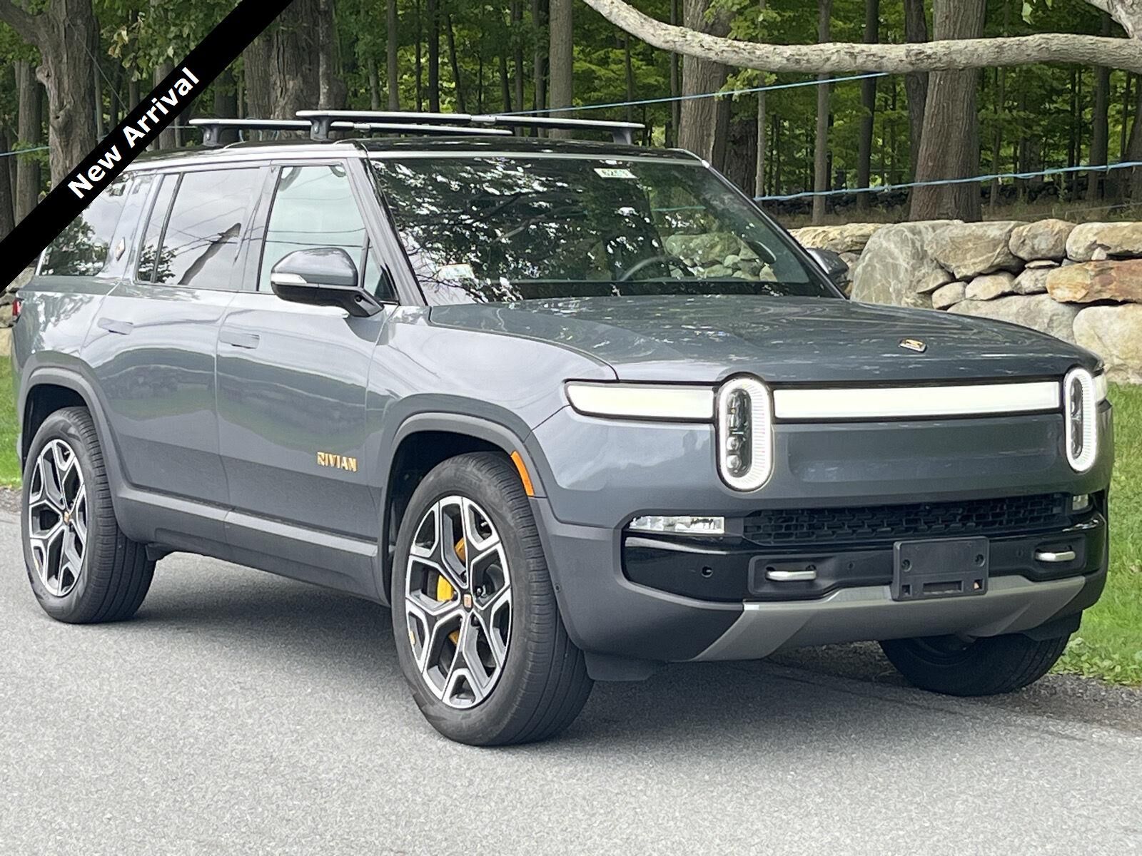 2022 RIVIAN R1S
