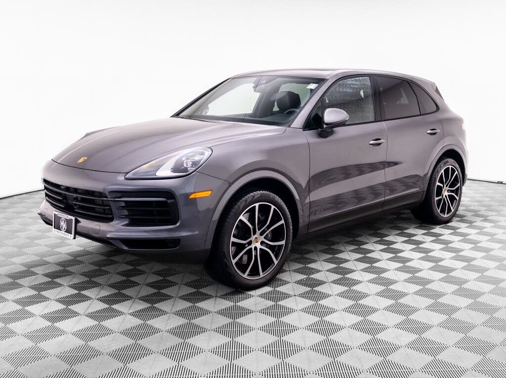 2023 PORSCHE Cayenne