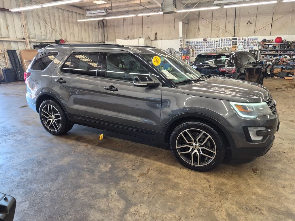 2017 FORD Explorer