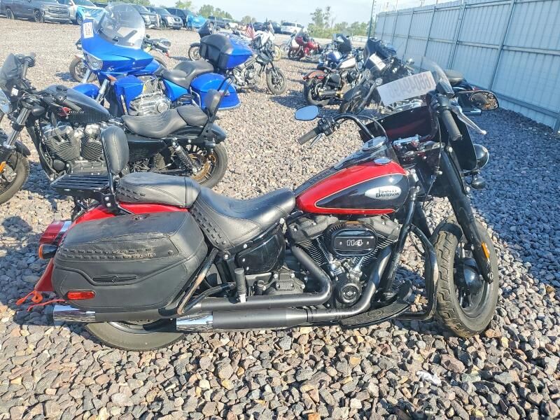 2022 HARLEY DAVIDSON FLHCS / Heritage Classic 114