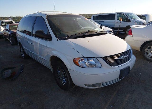 2002 CHRYSLER Town and Country
