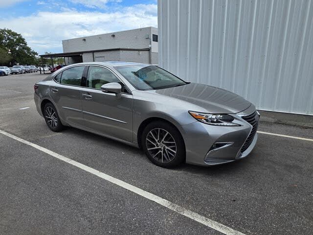 2016 LEXUS ES