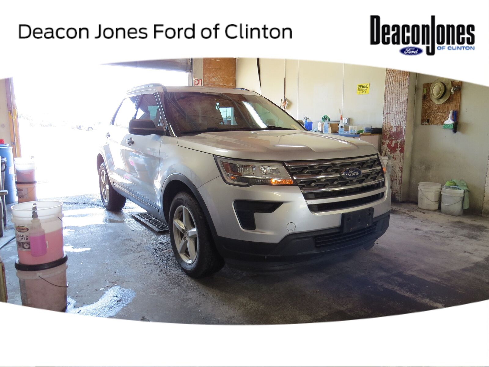 2018 FORD Explorer