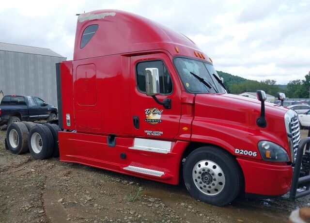 2018 FREIGHTLINER Cascadia