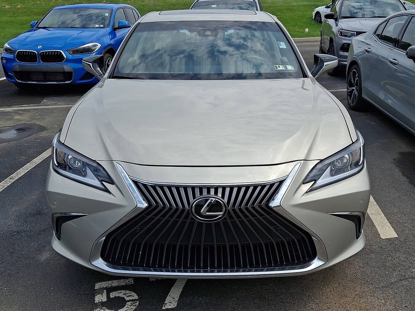 2019 Lexus ES