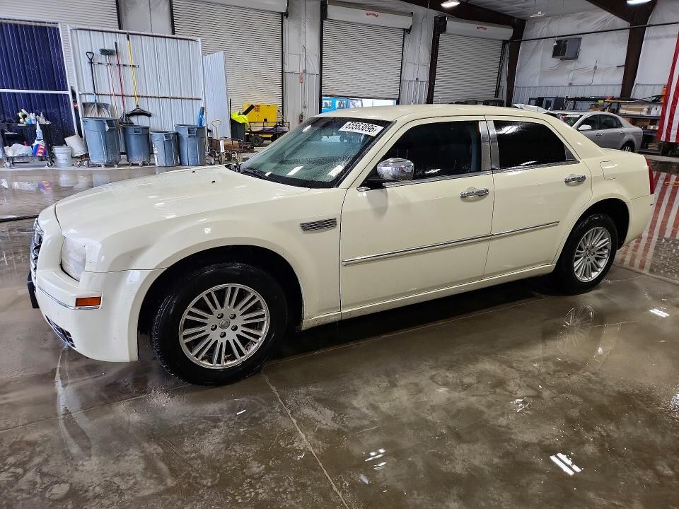 2010 CHRYSLER 300