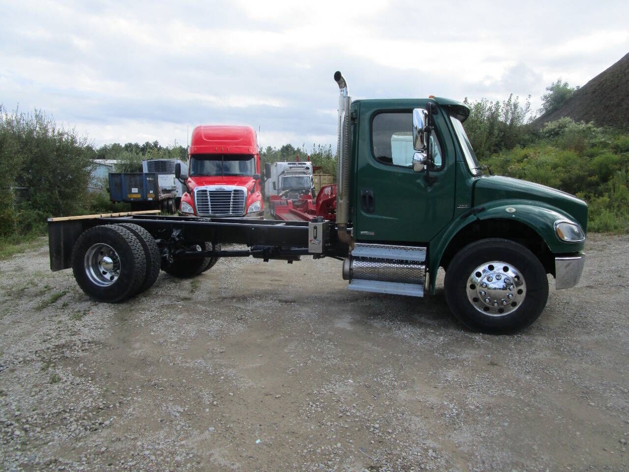 2010 FREIGHTLINER M2