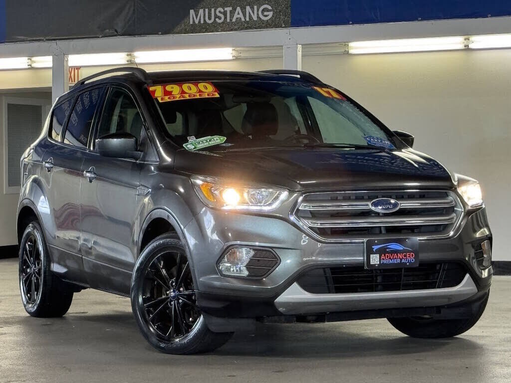 2017 FORD Escape