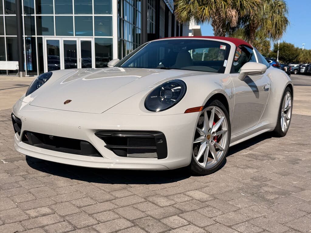 2022 PORSCHE 911