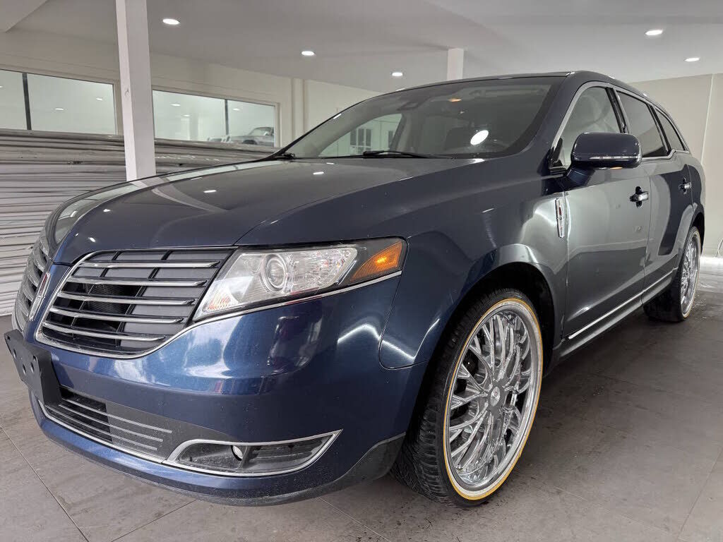 2017 LINCOLN MKT
