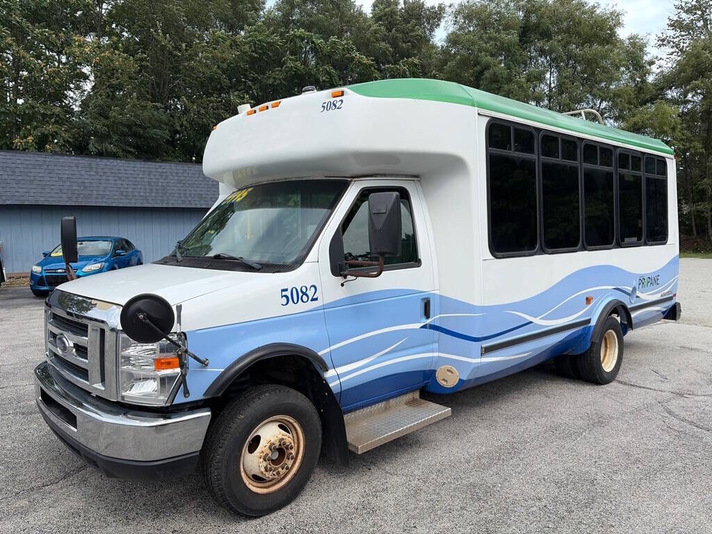 2016 FORD E-450
