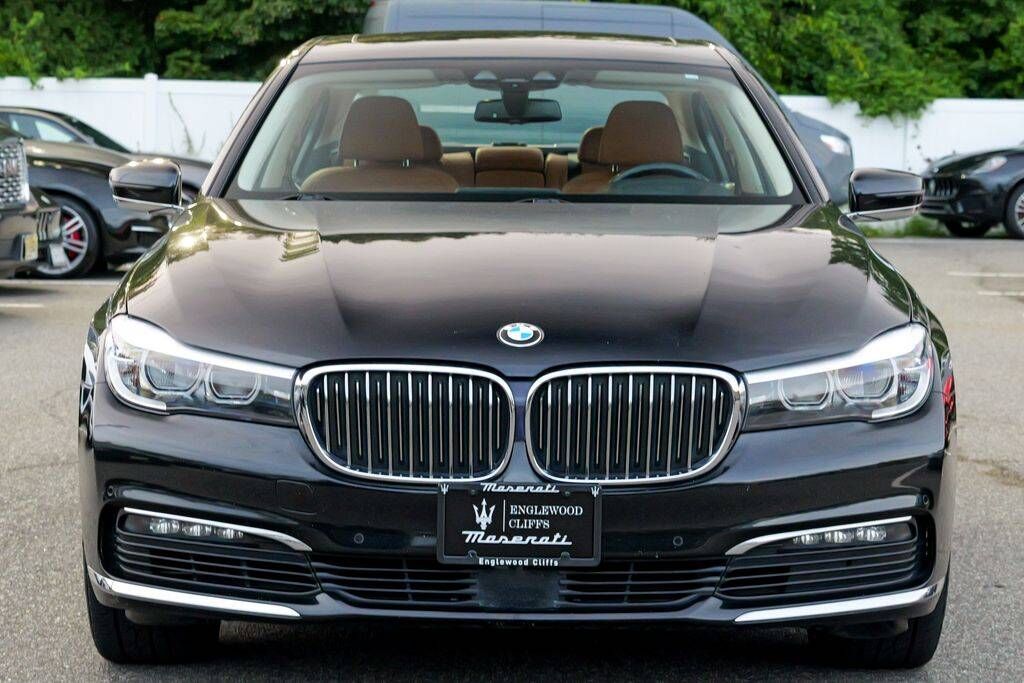 2018 BMW 740i