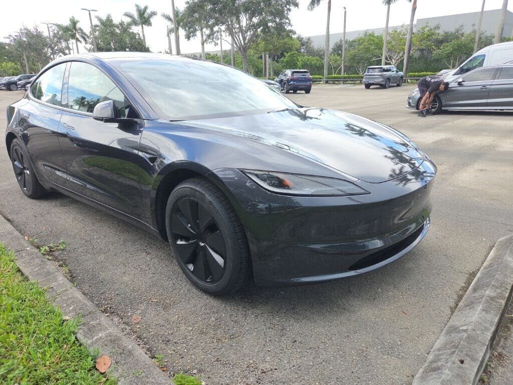 2024 TESLA Model 3