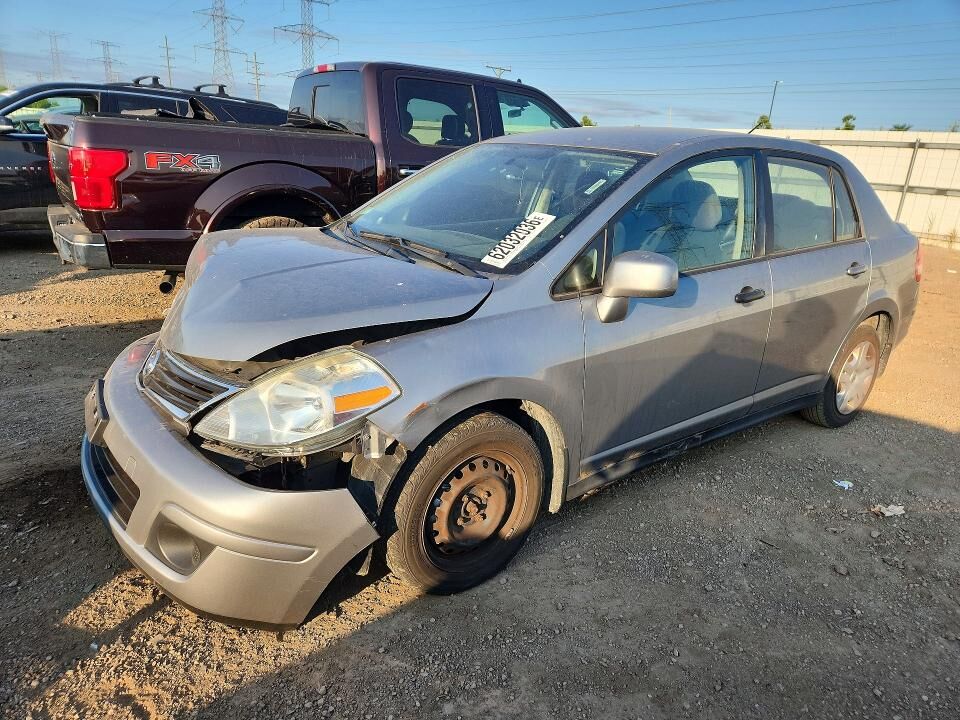 2010 NISSAN Versa
