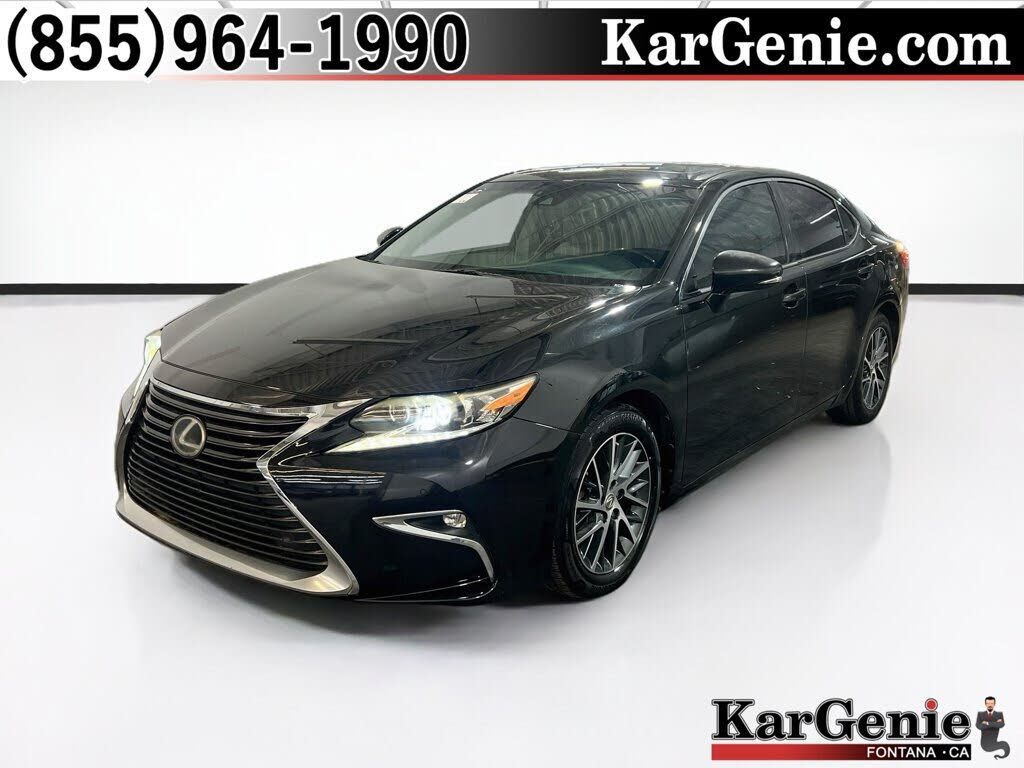 2016 LEXUS ES
