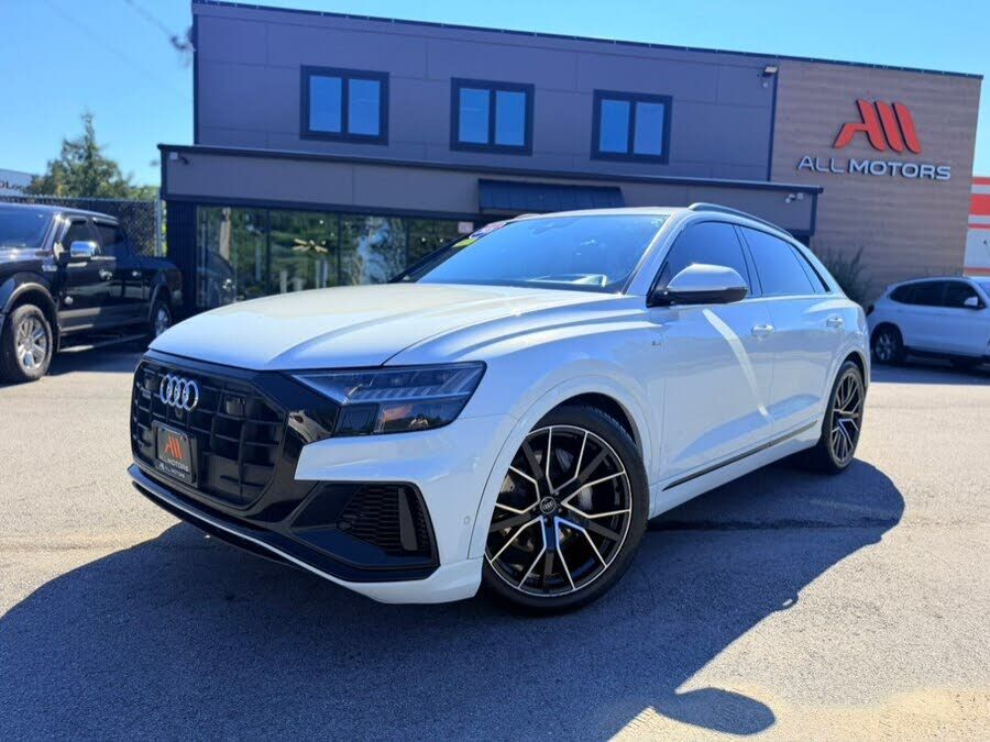 2021 AUDI Q8