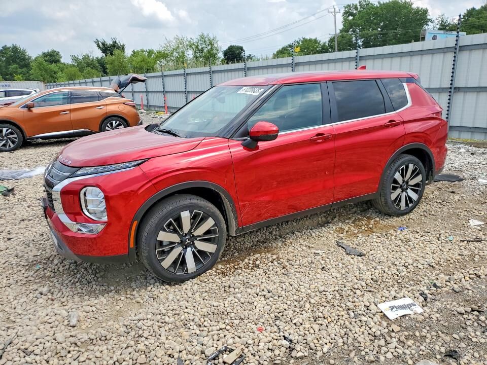 2025 MITSUBISHI Outlander
