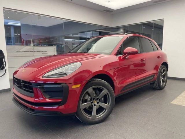 2026 PORSCHE Macan
