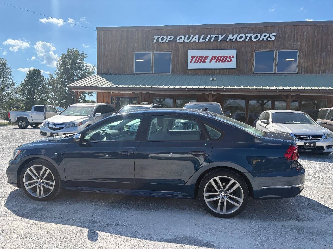 2018 VOLKSWAGEN Passat