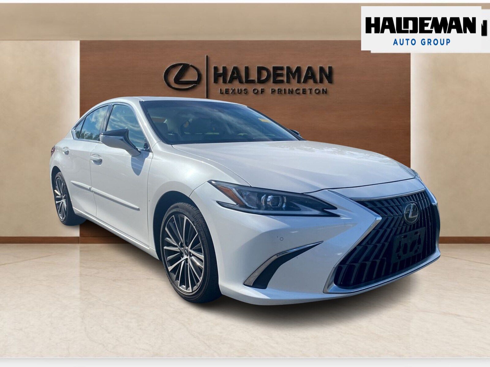 2023 Lexus ES