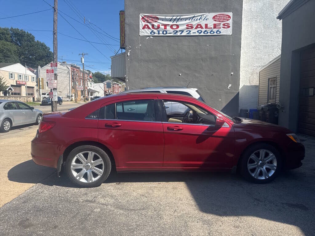 2012 CHRYSLER 200