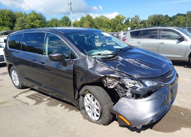 2020 CHRYSLER Voyager