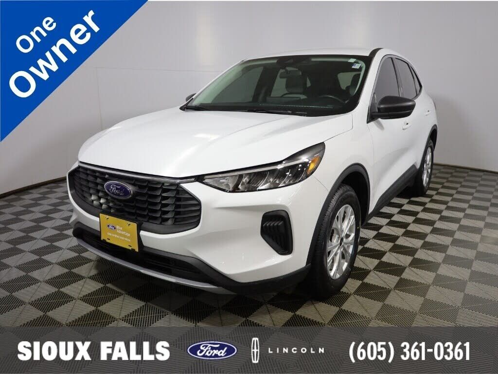 2024 FORD Escape