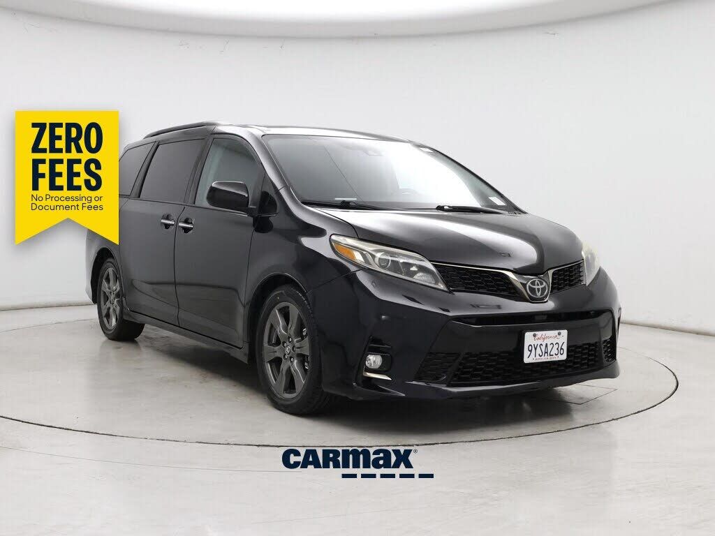 2019 TOYOTA Sienna