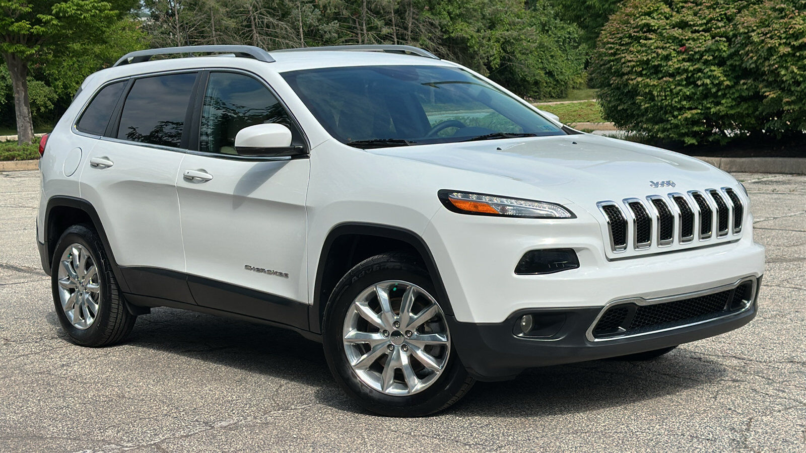 2017 JEEP Cherokee