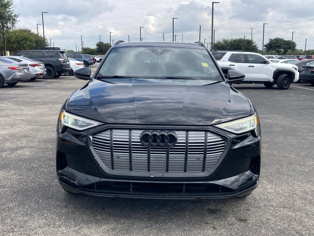 2022 Audi e-tron