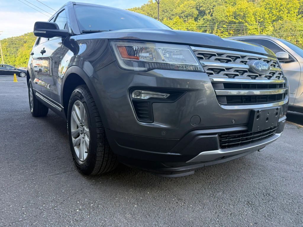 2018 FORD Explorer
