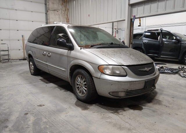 2002 CHRYSLER Town and Country
