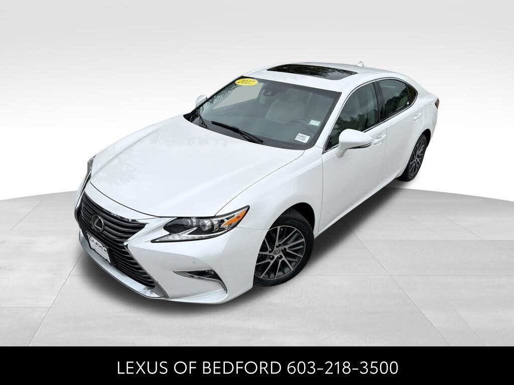 2017 LEXUS ES