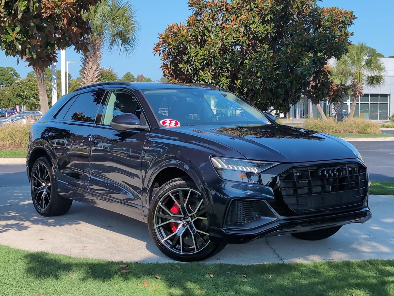 2023 Audi Q8
