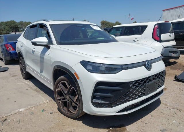 2025 VOLKSWAGEN Tiguan