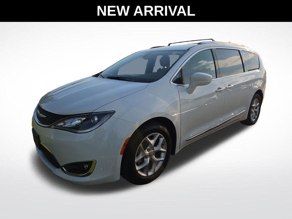 2020 CHRYSLER Pacifica