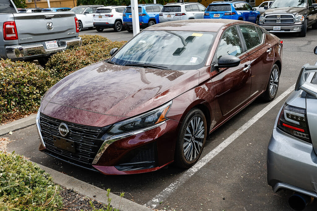 2025 NISSAN Altima