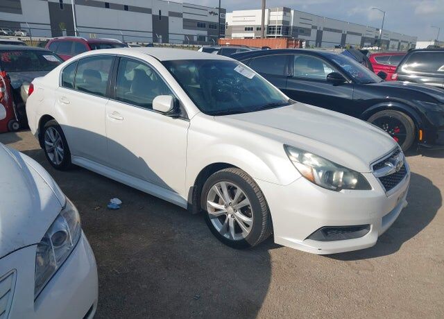 2013 SUBARU Legacy