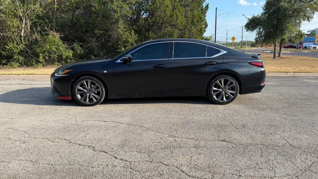 2019 Lexus ES