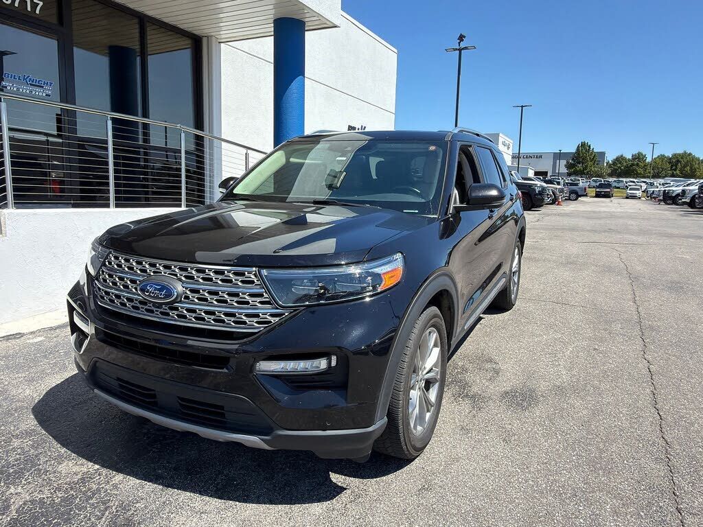 2022 FORD Explorer