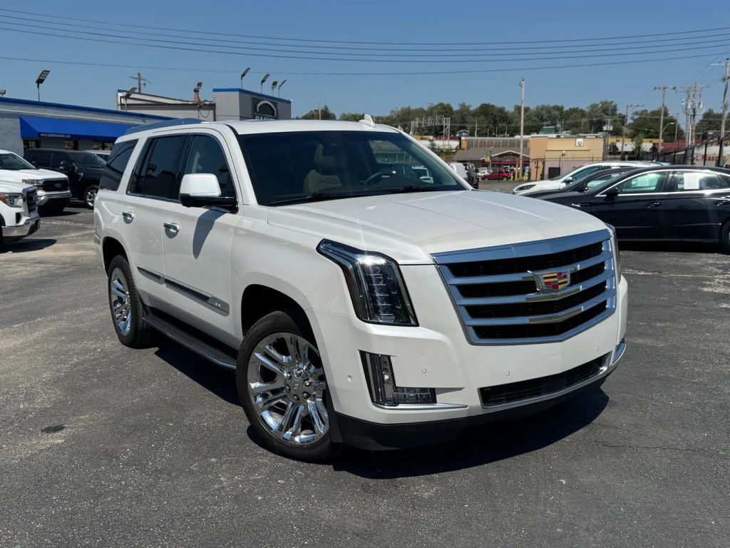 2017 CADILLAC Escalade