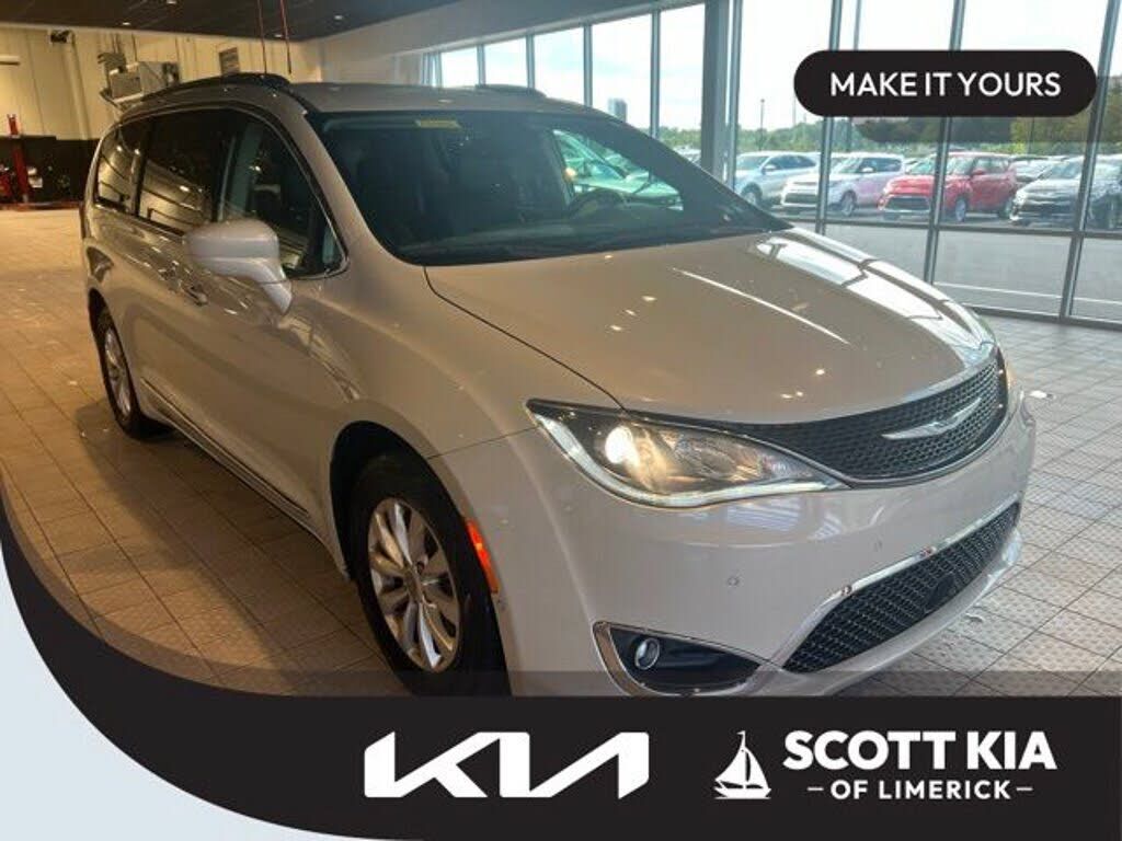 2019 CHRYSLER Pacifica